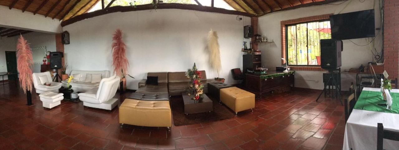 Hotel Campestre La Loma Curiti Exterior photo