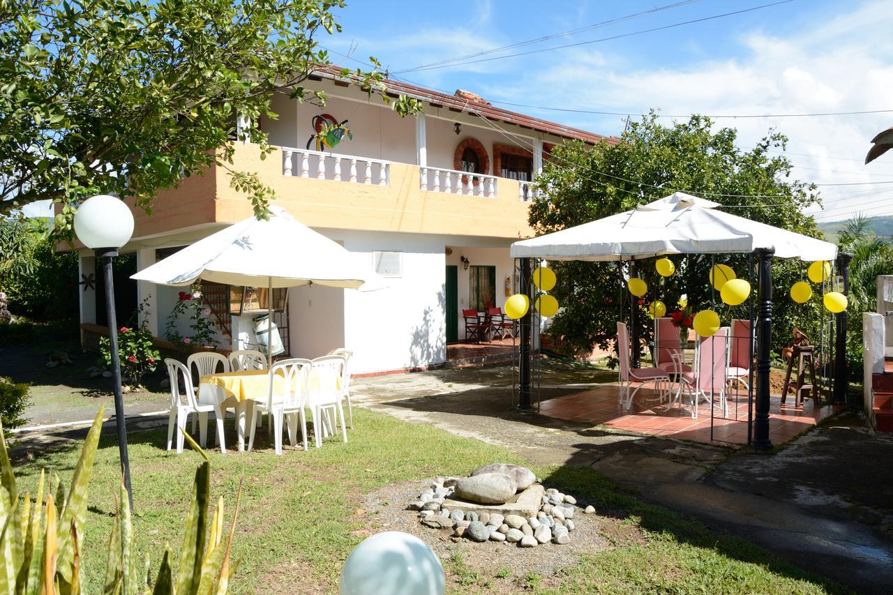 Hotel Campestre La Loma Curiti Exterior photo